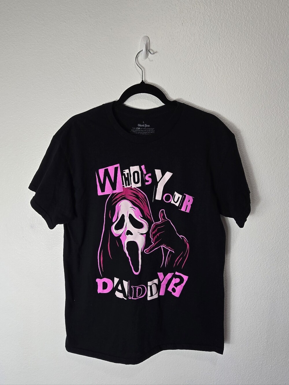 Ghost Face Black Graphic Tee with Pink Accents - Large